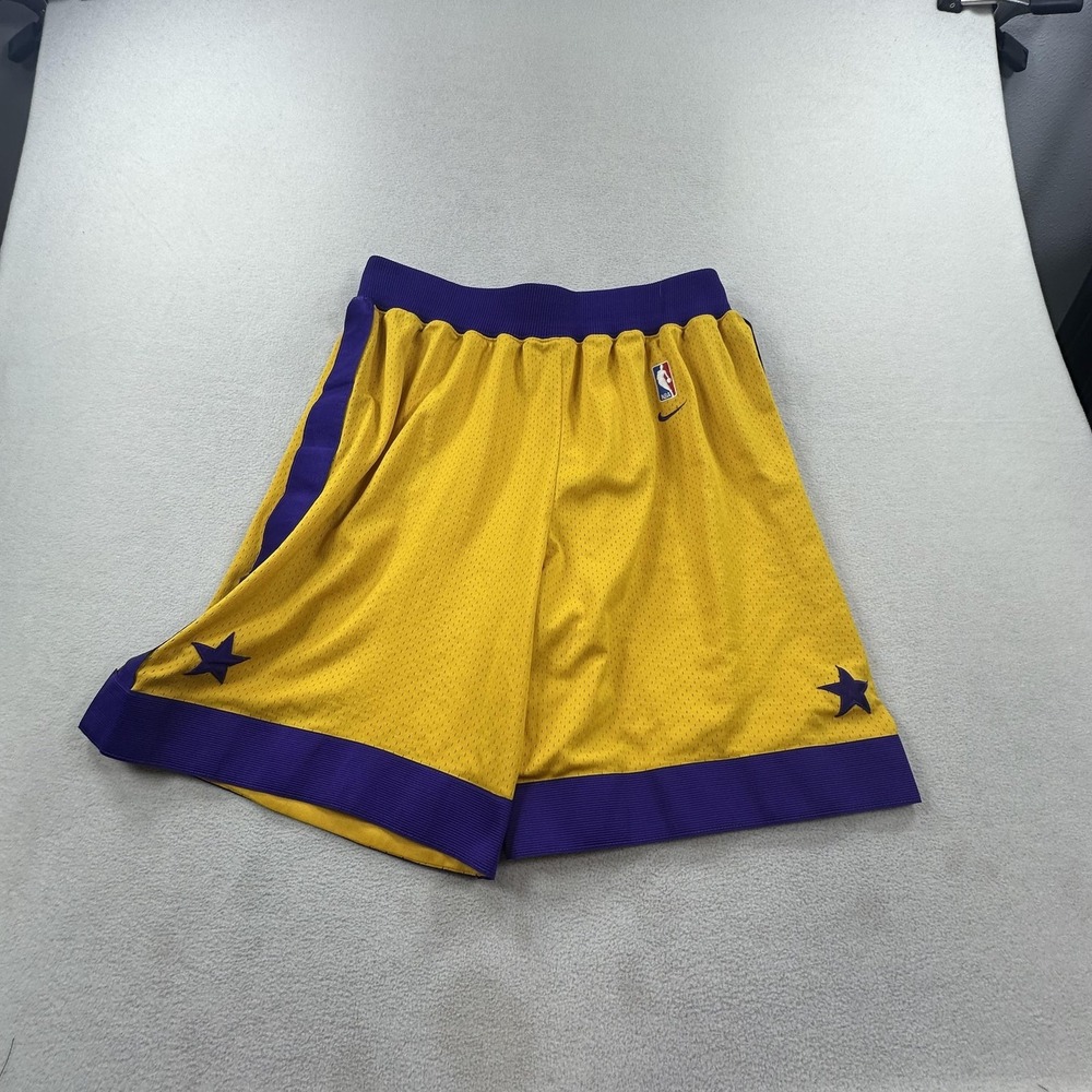 Vintage Los Angeles Lakers Shorts Mens Large Yellow NBA Basketball Nike #57